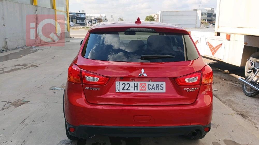 ميتسوبيشي اوتلاندر